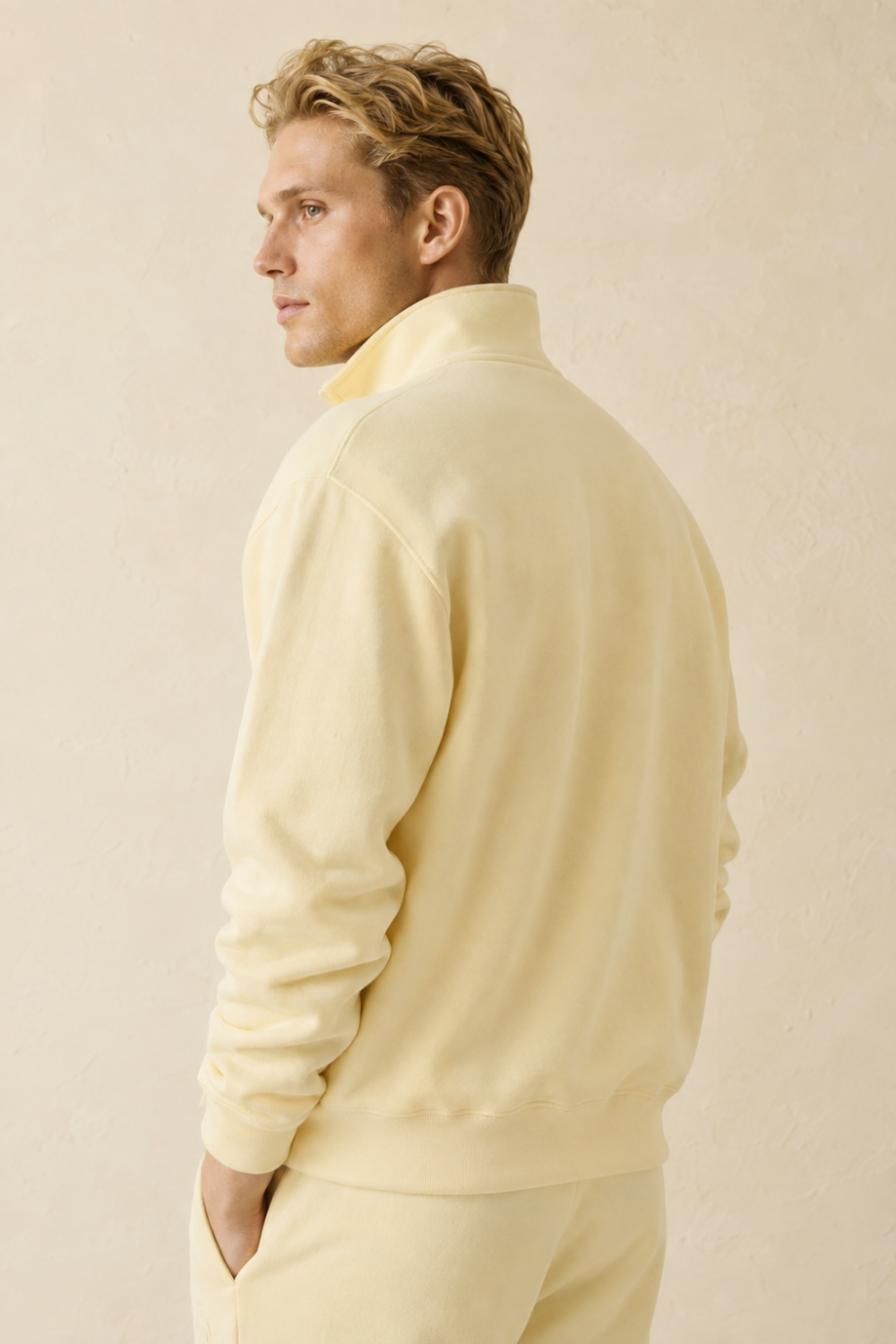 HEAVYWEIGHT FLEECE HALF-ZIP
