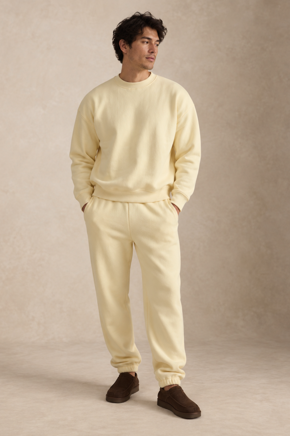 HEAVYWEIGHT FLEECE CREWNECK