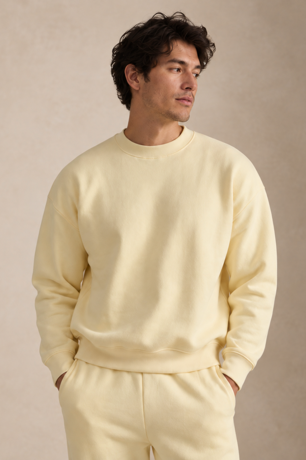 HEAVYWEIGHT FLEECE CREWNECK