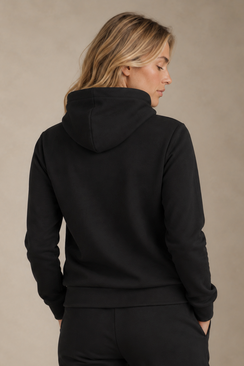 SIGNATURE FUNNEL NECK HOODIE
